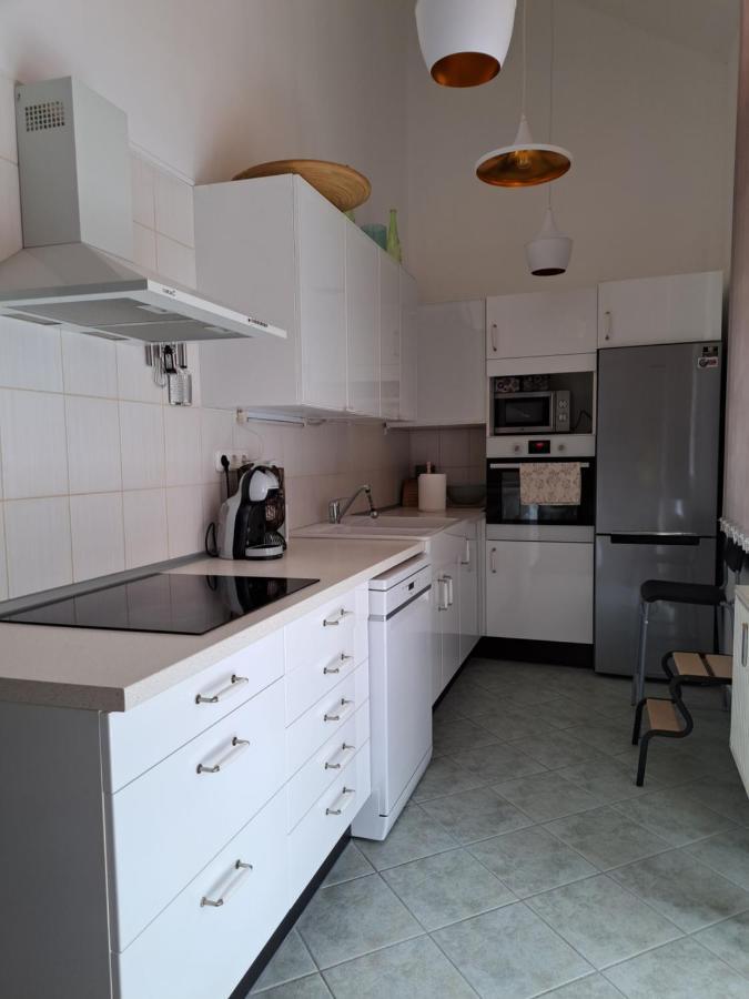 Rozsa Apartman Keszthely Ngoại thất bức ảnh